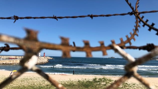 Uoc mo luot song trong hoa binh o khu phi quan su Han - Trieu hinh anh