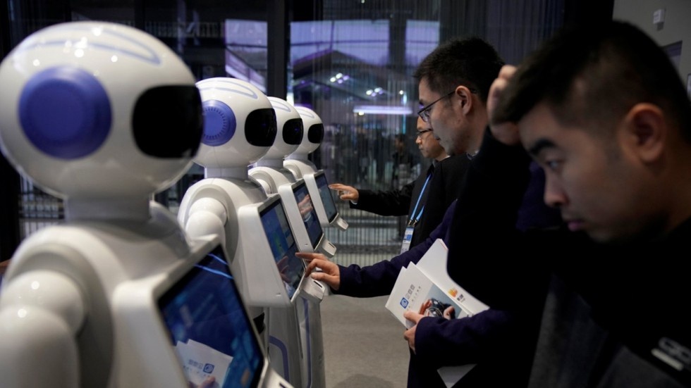 My gioi han visa cua nghien cuu sinh TQ giua chien tranh thuong mai hinh anh