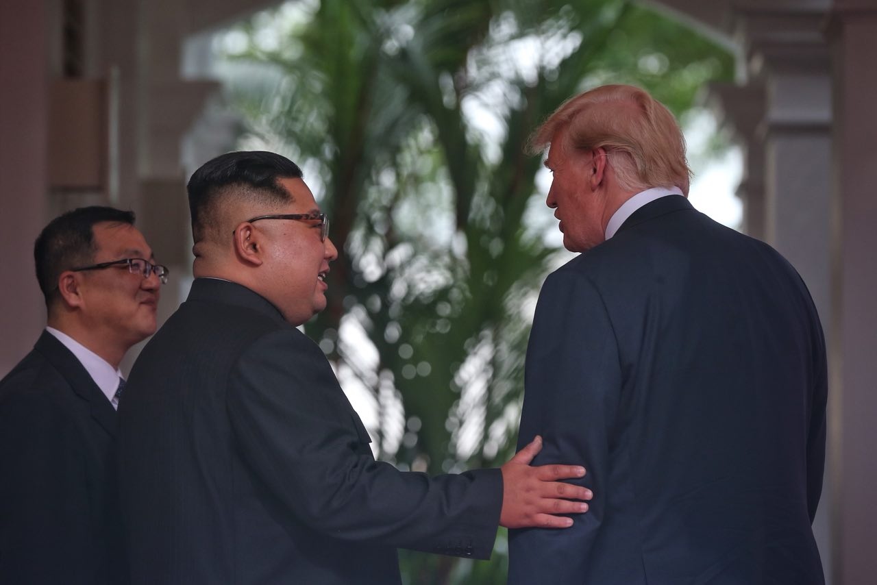 Trump Kim bat tay lich su anh 4