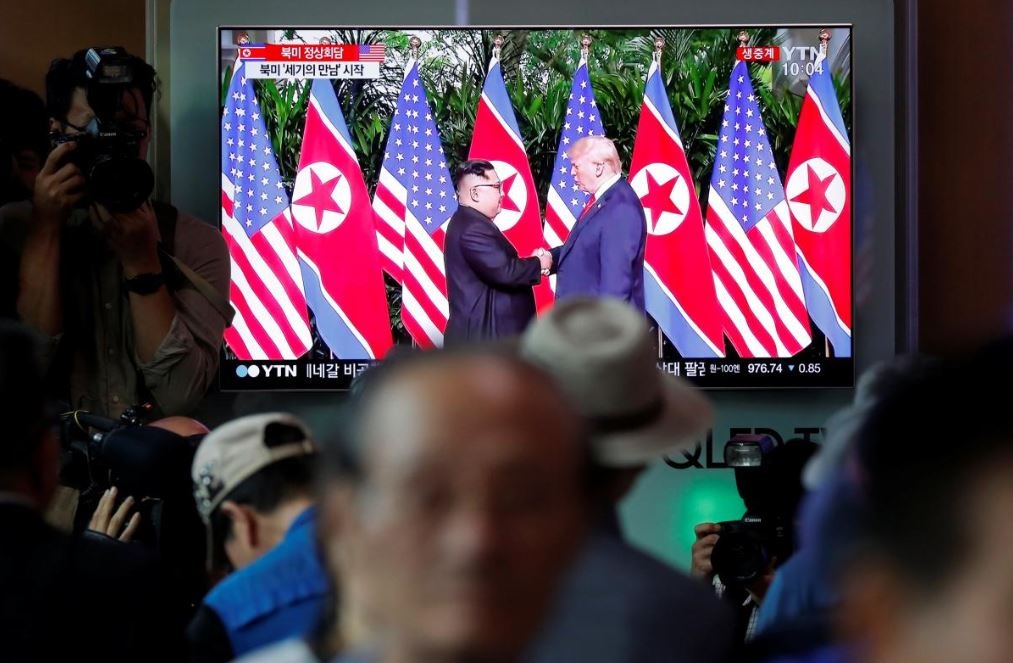 Trump Kim bat tay lich su anh 7