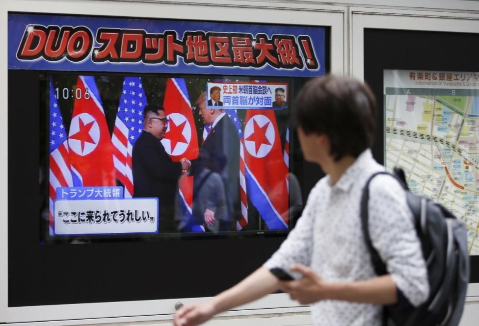 Trump Kim bat tay lich su anh 8