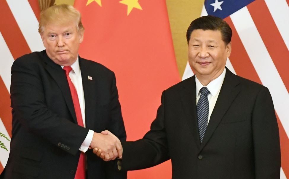 Trump phe duyet ke hoach ap thue 50 ty USD len Trung Quoc hinh anh