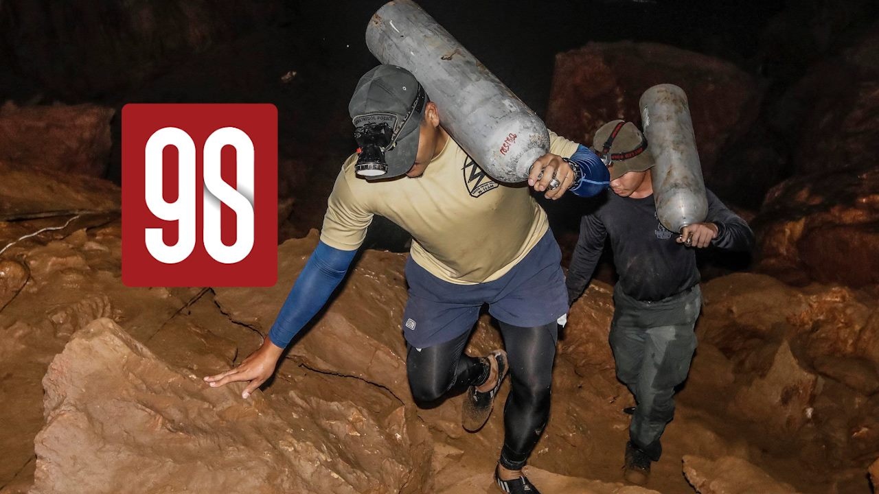 90s: Thai chay dua voi thoi gian giai cuu hoc sinh mac ket hinh anh