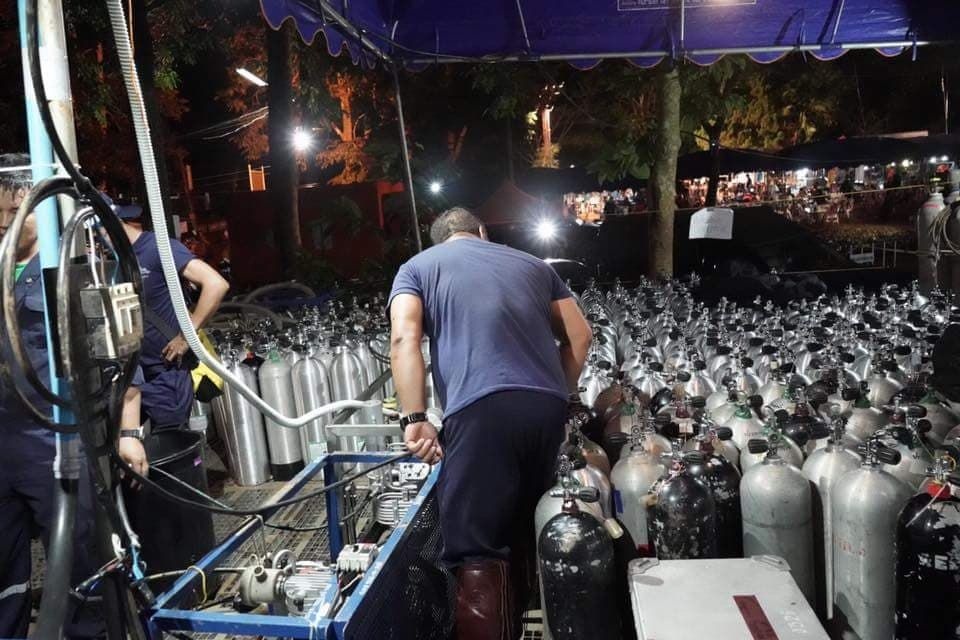 giai cuu doi bong Thai anh 17