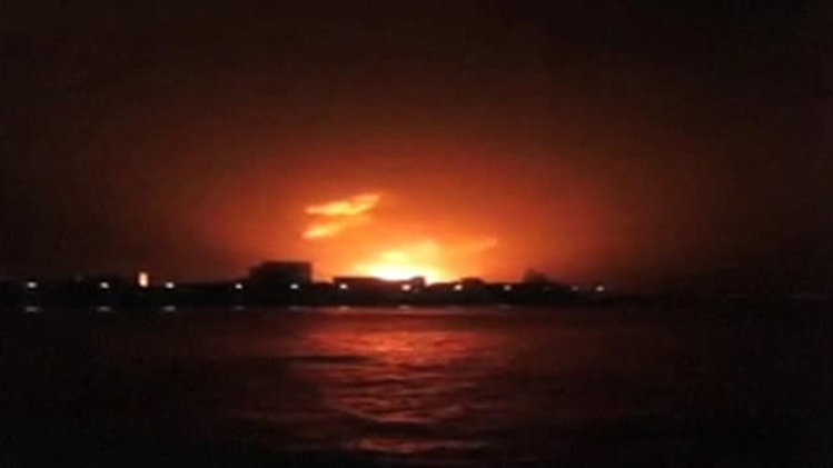 Tau ngam An Do co the da chim vi no ngu loi hinh anh