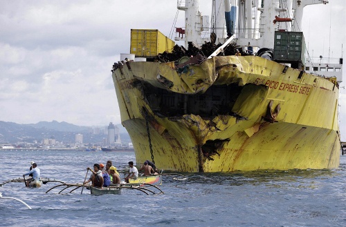 Pha dam tau tai Philippines, 31 nguoi chet hinh anh