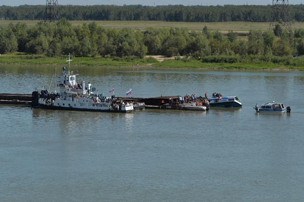 Tau khach dam sa lan tai Nga, 4 nguoi chet hinh anh