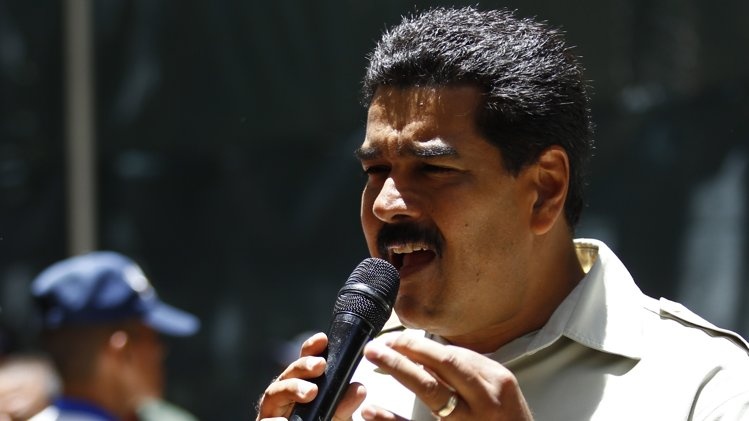 My cho phep Tong thong Venezuela bay qua khong phan hinh anh