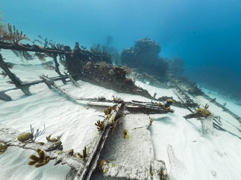 5 tau ma ky la nhat hanh tinh hinh anh