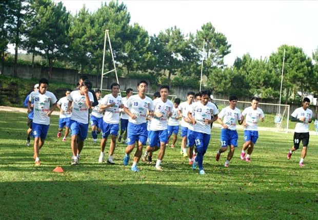 Mung 4 Tet, cac CLB hoi quan chuan bi cho vong 4 V.League hinh anh