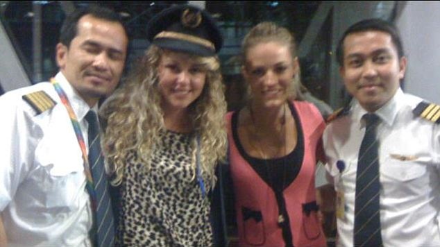 MAS dieu tra cau chuyen phi cong moi phu nu vao buong lai hinh anh