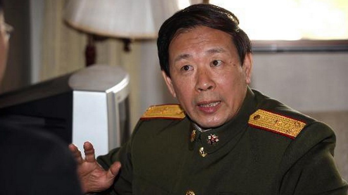 Bao Trung Quoc dung tuong ve huu doa dua them gian khoan hinh anh