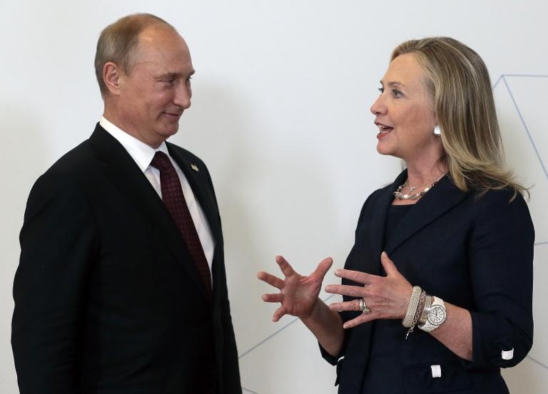 Putin che Hillary Clinton yeu va khong nha nhan hinh anh
