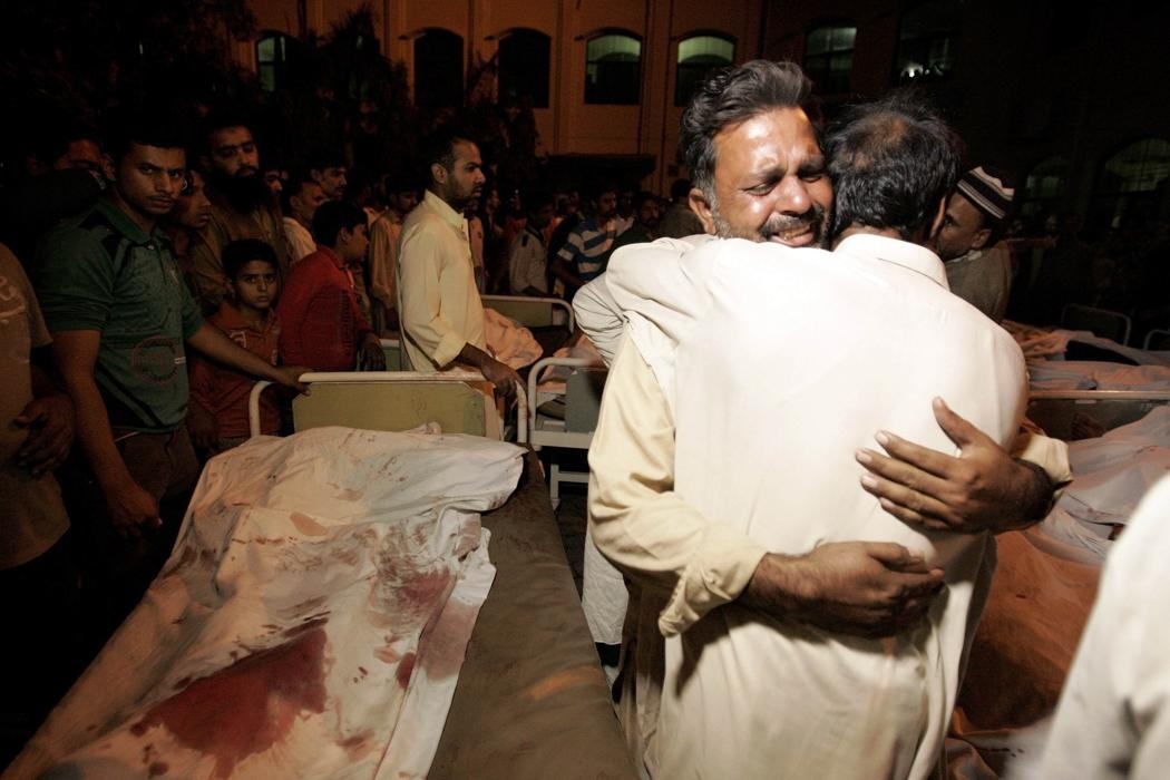 Xac chet la liet vi danh bom o Pakistan hinh anh