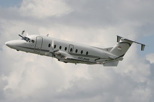 May bay roi tai Myanmar, 4 nguoi chet hinh anh