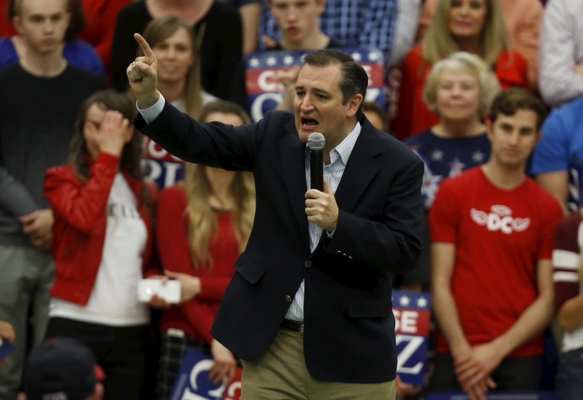 Donald Trump,  Hillary Clinton tiep tuc thang anh 2