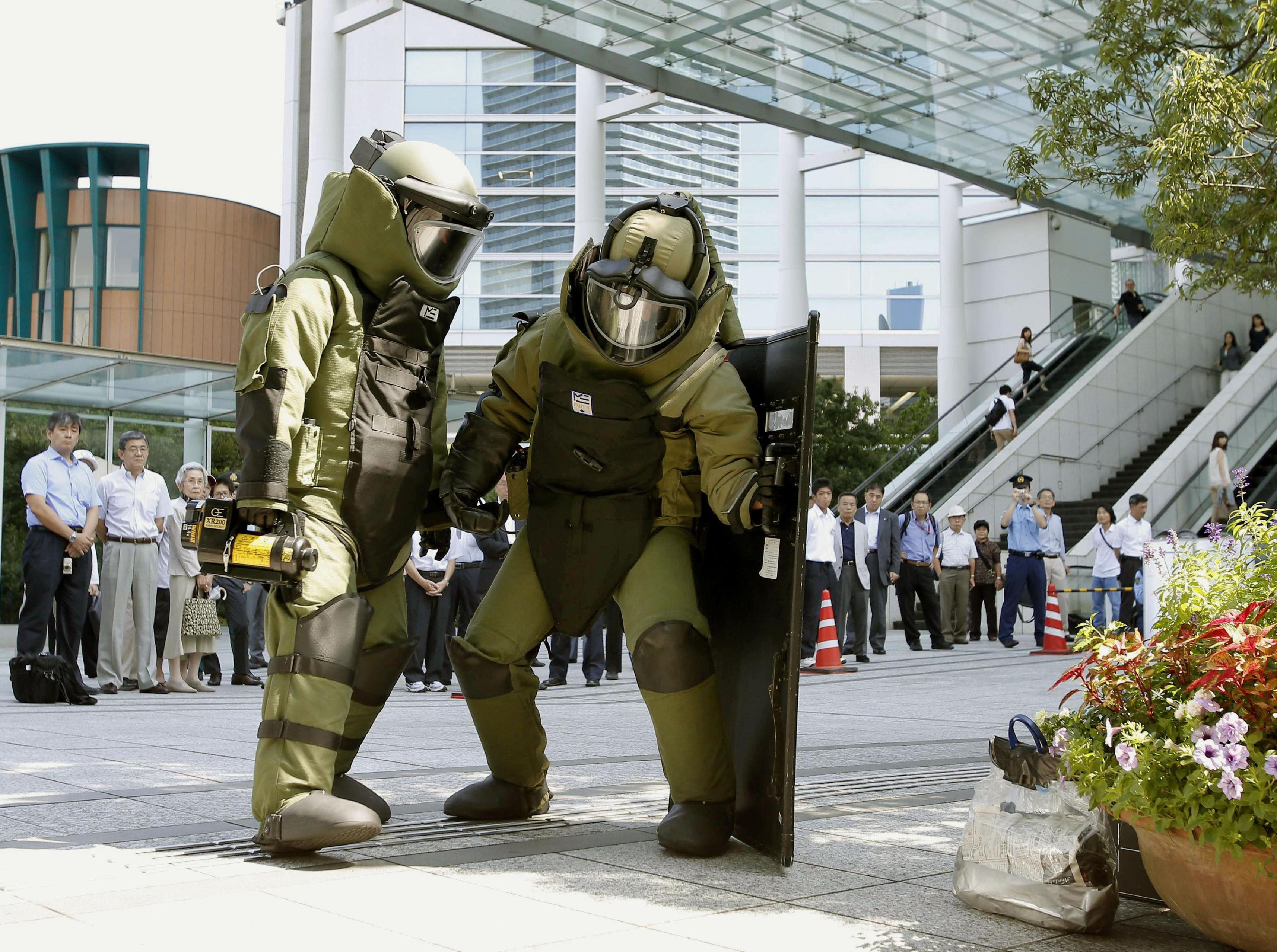 Nhat dien tap chong khung bo truoc hoi nghi G7 hinh anh