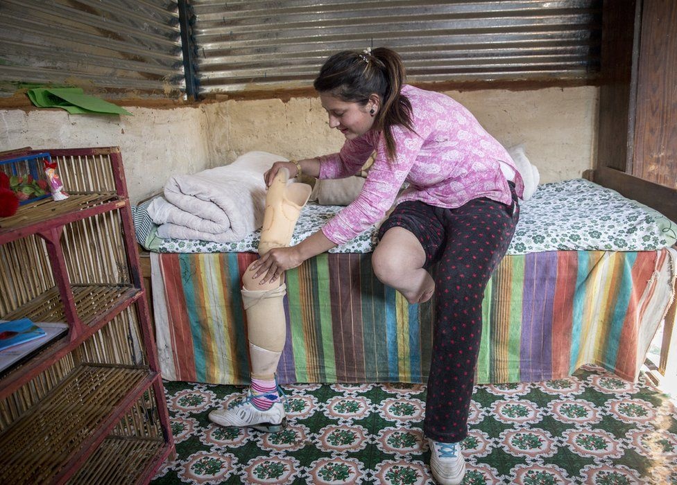 Nhung phan doi tat nguyen vi dong dat lich su o Nepal hinh anh