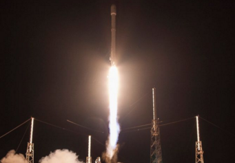 Ten lua cua SpaceX dap xuong be noi lan thu hai hinh anh