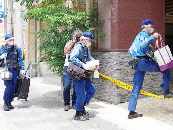 Nu sinh ru ban trai giet ca nha duoc man han tu hinh anh