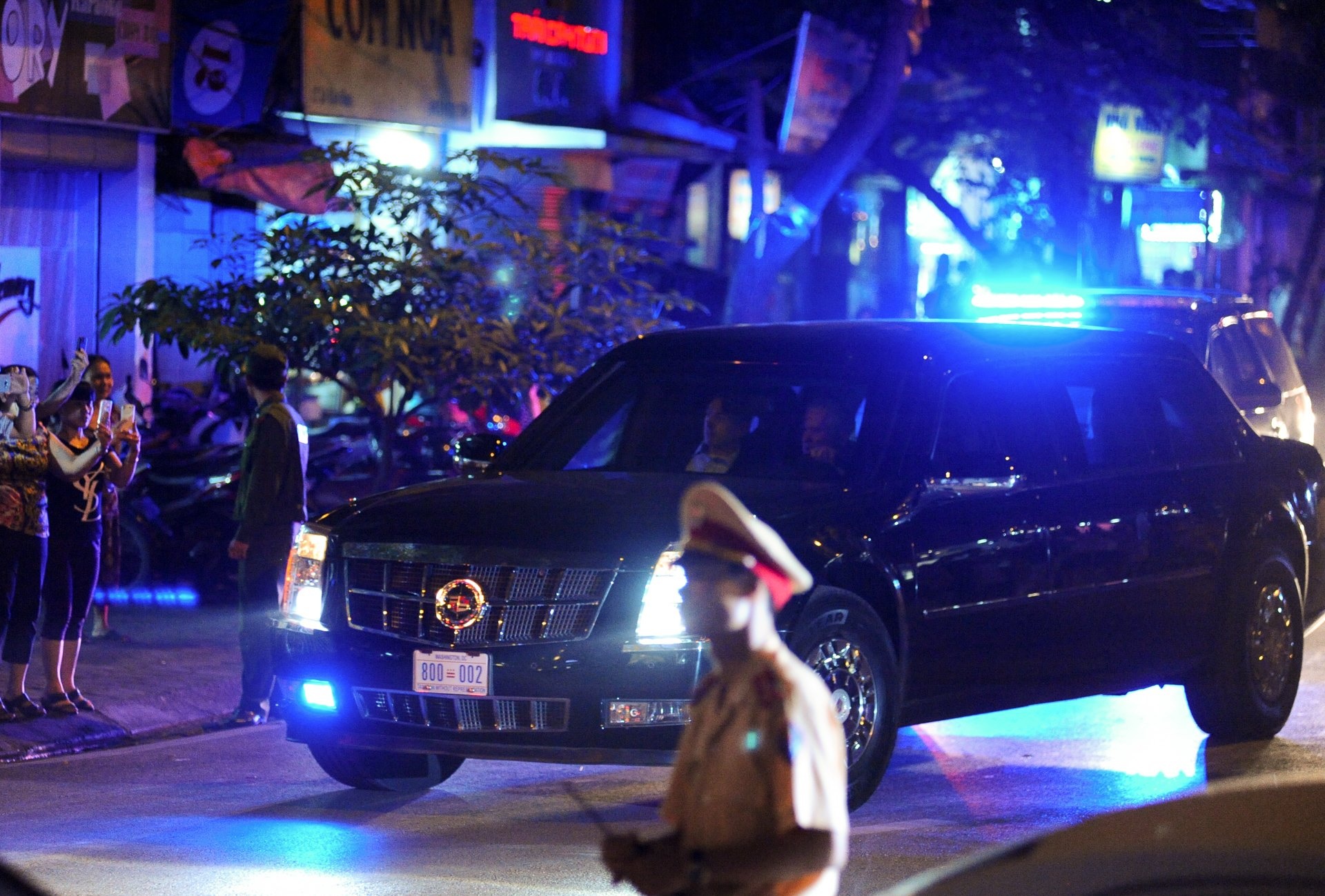 Obama an bun cha Ha Noi anh 5