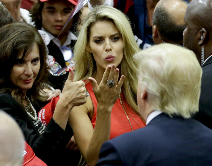 biểu tình phản đối Donald Trump ảnh 10 bieu tinh phan doi Donald Trump anh 10