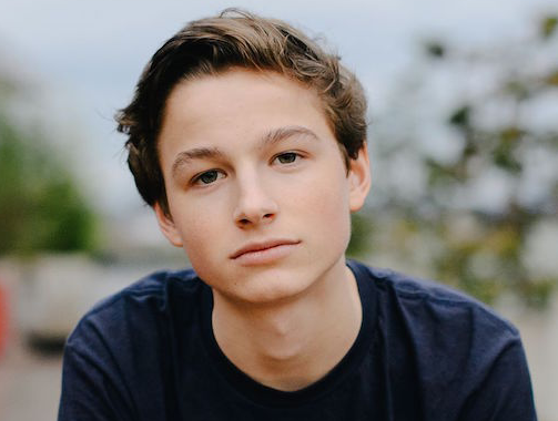 Doanh nhan 19 tuoi tung gop tien cho Obama hinh anh