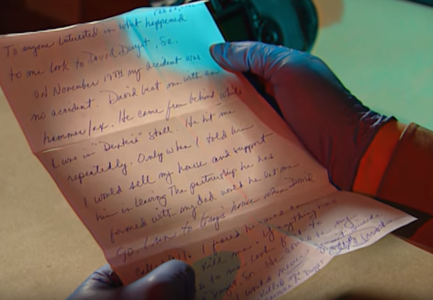 Nguoi chet vach mat chong bang la thu trong tu hinh anh