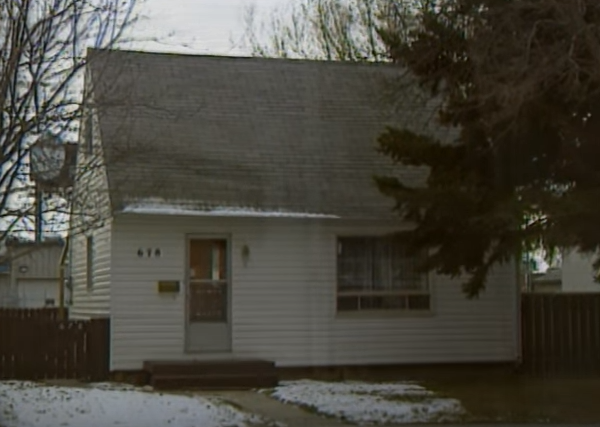 Cai chet cua nguoi vo ra khoi nha luc nua dem hinh anh