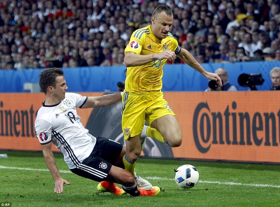 Cuoc chien thuong hieu khoc liet tai Euro 2016 hinh anh