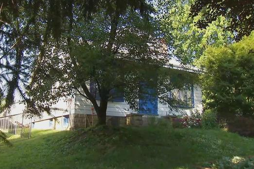 nguoi dan ong song voi 12 be gai anh 2