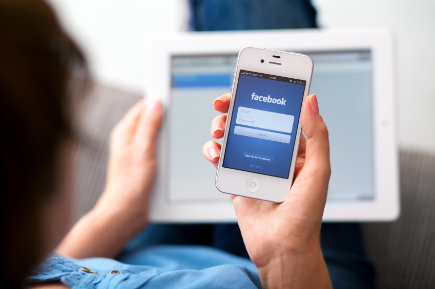 Khoe chien cong tren Facebook, nhom trom sa luoi hinh anh