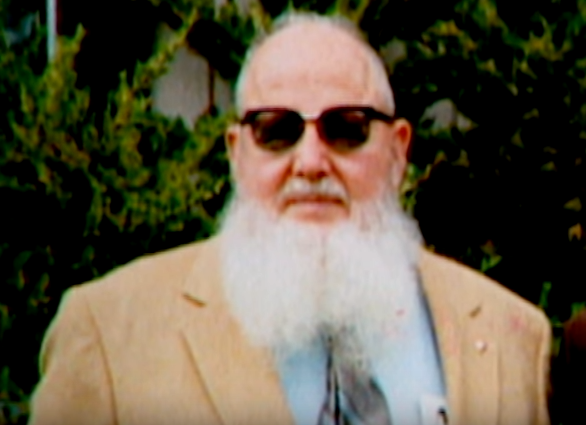 Doi ban tay trong tui nylon anh 10