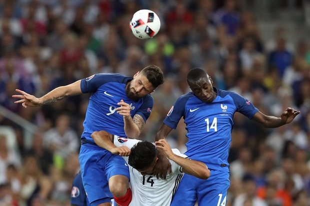 Nike danh bai Adidas tren san co Euro 2016 hinh anh