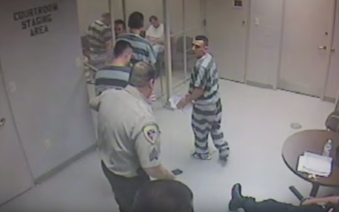 Pham nhan pha cua xa lim de cuu cai nguc hinh anh