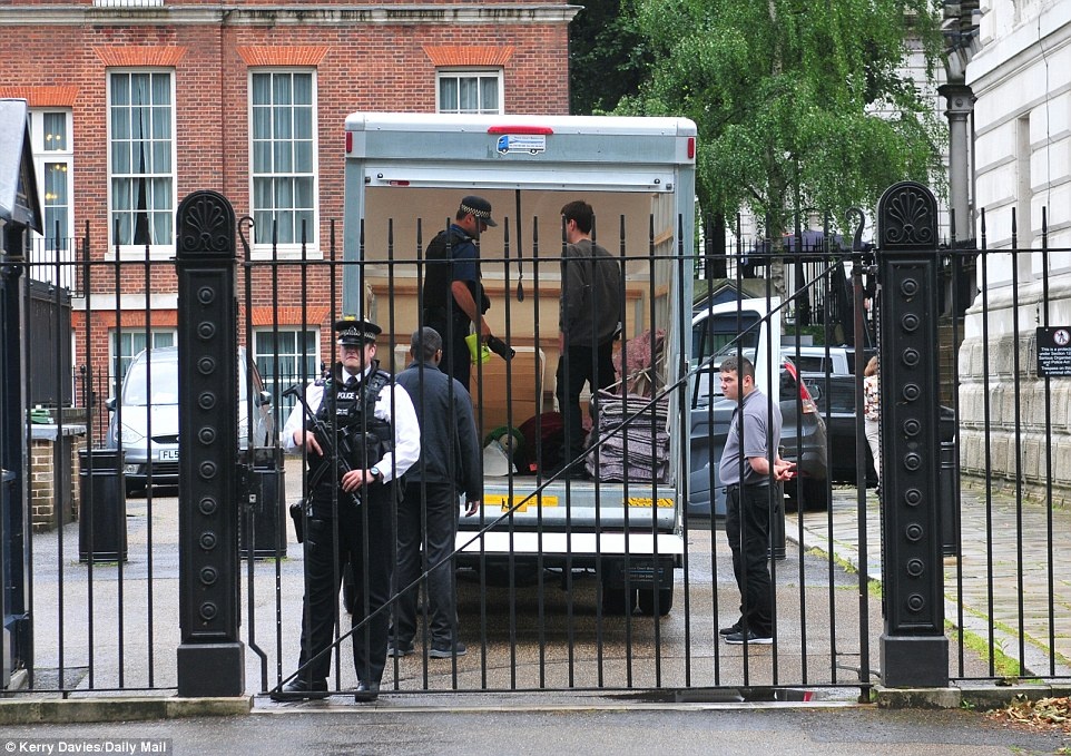 chuyen do dac cua thu tuong David Cameron anh 7