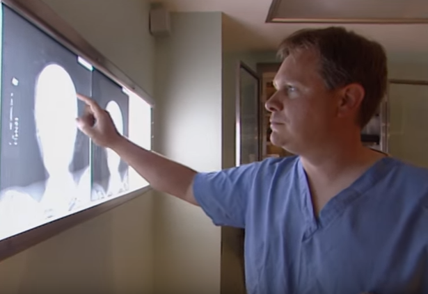 An mang trong ngay Le tinh nhan anh 4