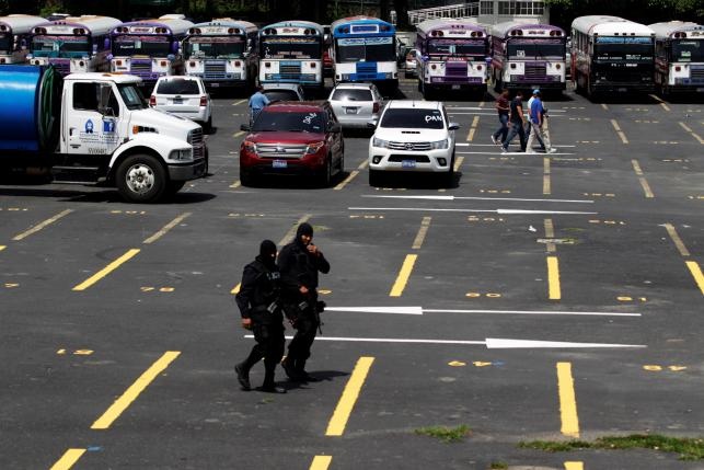 El Salvador bat hang loat toi pham anh 4