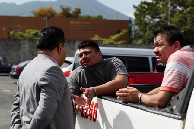 El Salvador bat hang loat toi pham anh 8