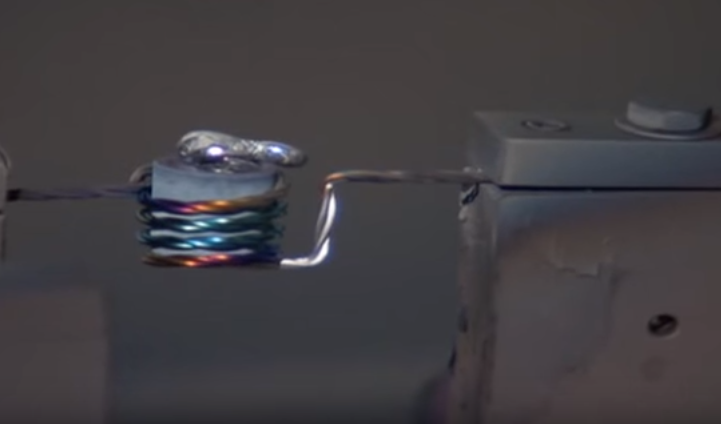 Sat hai nguoi dong tinh anh 3