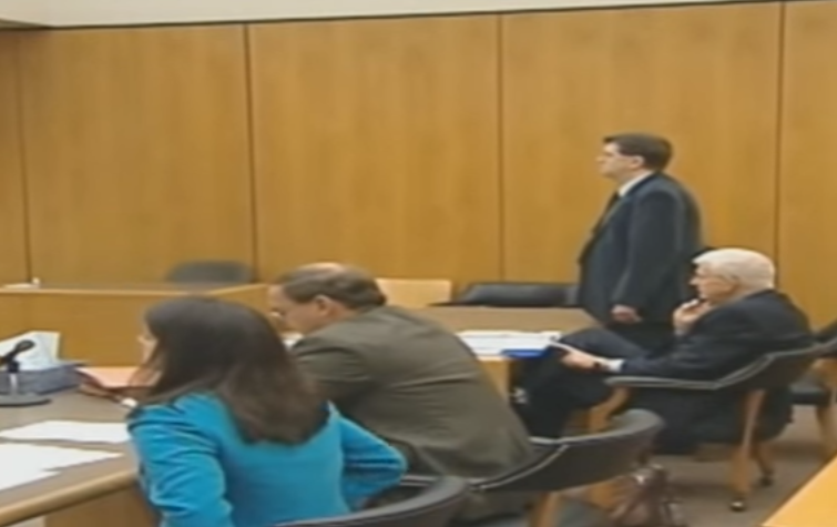 Sat hai nguoi dong tinh anh 10