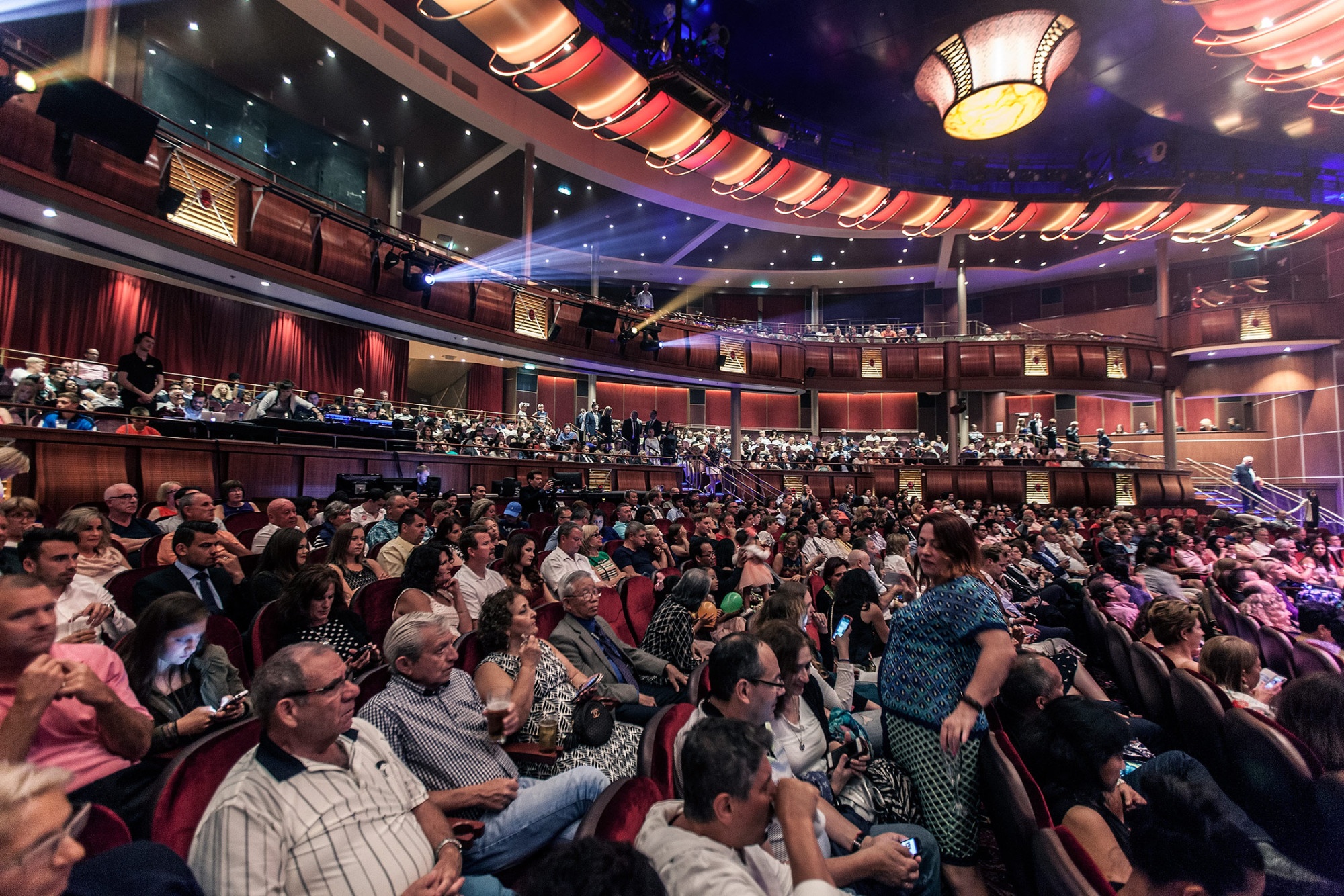 du thuyen lon nhat the gioi anh 13