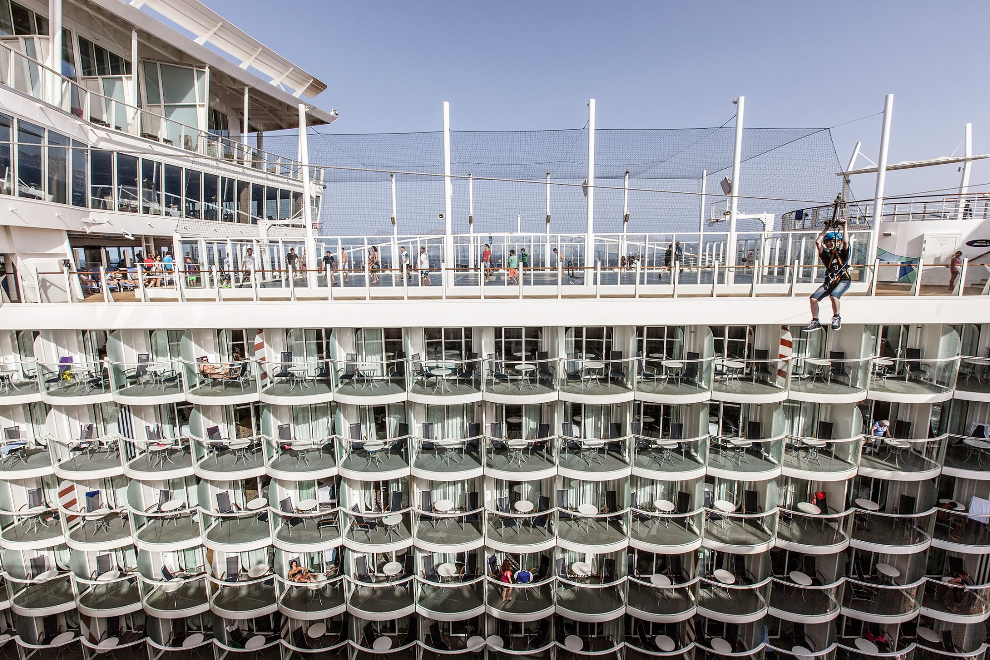 du thuyen lon nhat the gioi anh 6