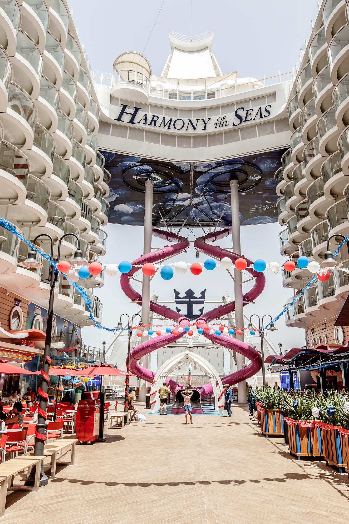 du thuyen lon nhat the gioi anh 11