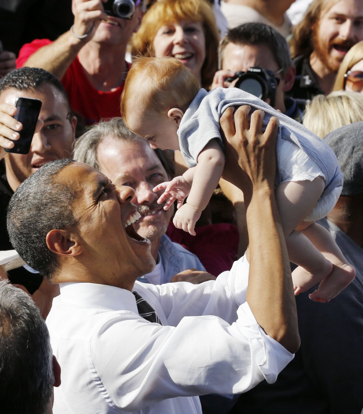 khoảnh khắc ấn tượng với trẻ của Barack Obama ảnh 7 khoanh khac an tuong voi tre cua Barack Obama anh 7