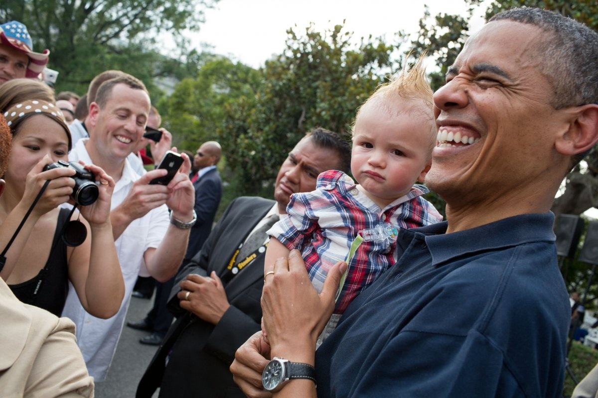 khoảnh khắc ấn tượng với trẻ của Barack Obama ảnh 5 khoanh khac an tuong voi tre cua Barack Obama anh 5