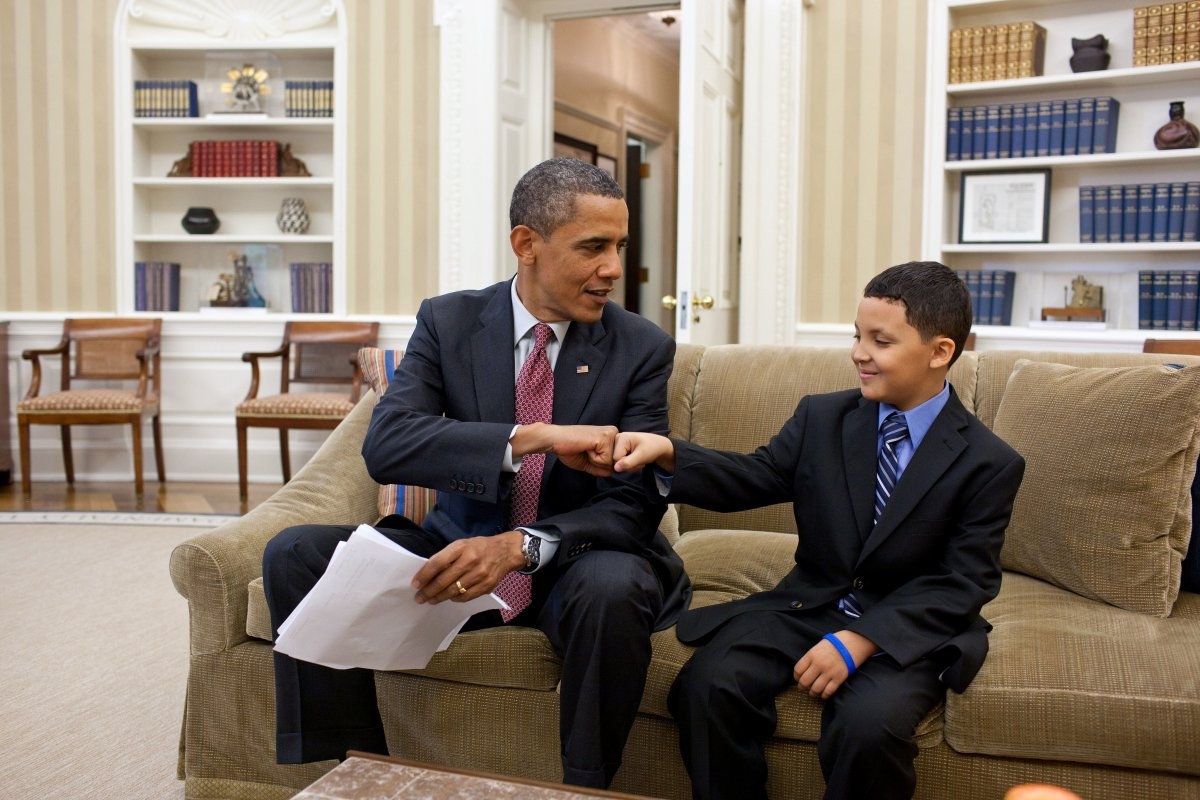 khoảnh khắc ấn tượng với trẻ của Barack Obama ảnh 3 khoanh khac an tuong voi tre cua Barack Obama anh 3