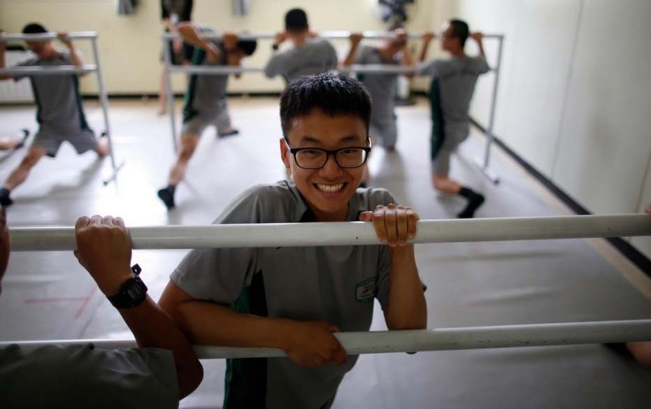 binh sĩ Hàn Quốc tập ballet ảnh 8 binh si Han Quoc tap ballet anh 8