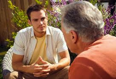 Su khiem nhuong cua chang sap lay vo hinh anh