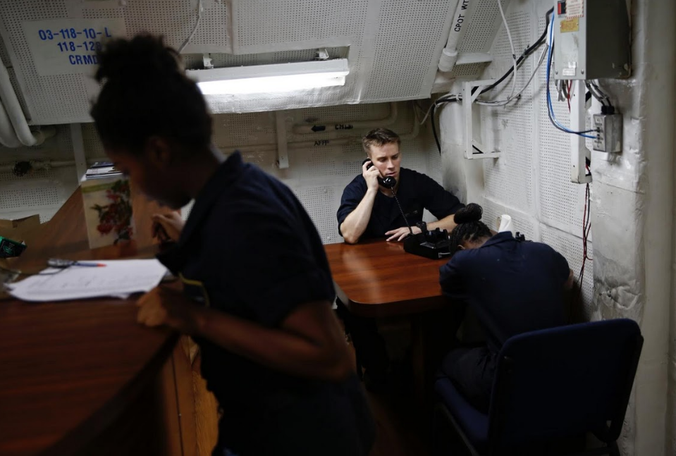 nhip song tren tau USS Harry S.Truman anh 13